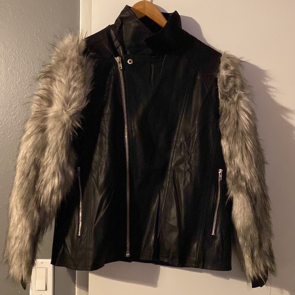 NWT: GOLDIE Black & Grey Faux Fur/Leather Sleeve Jacket - Picture 6 of 11